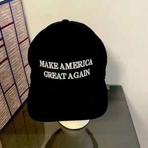 RARE! Black Official Trump Hat Make America Great Again Hat Cali Fame MAGA New